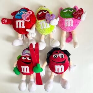 Lot of 5 M&M’s 2000’s Candy Skier Dracula Frog Dog Cat Plushies Dolls Toys 9”